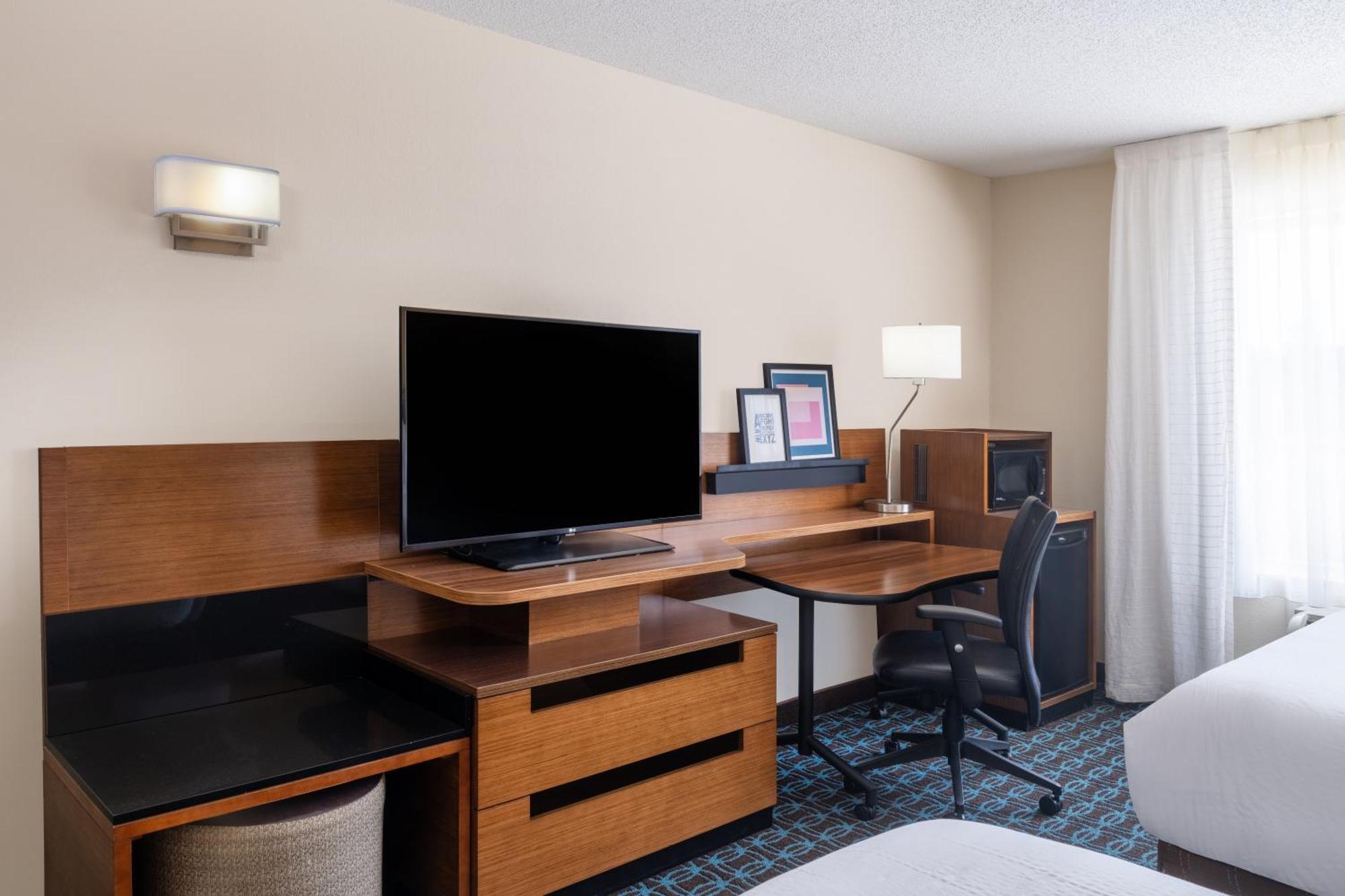 Garner Hotel Macon West By Ihg מראה חיצוני תמונה