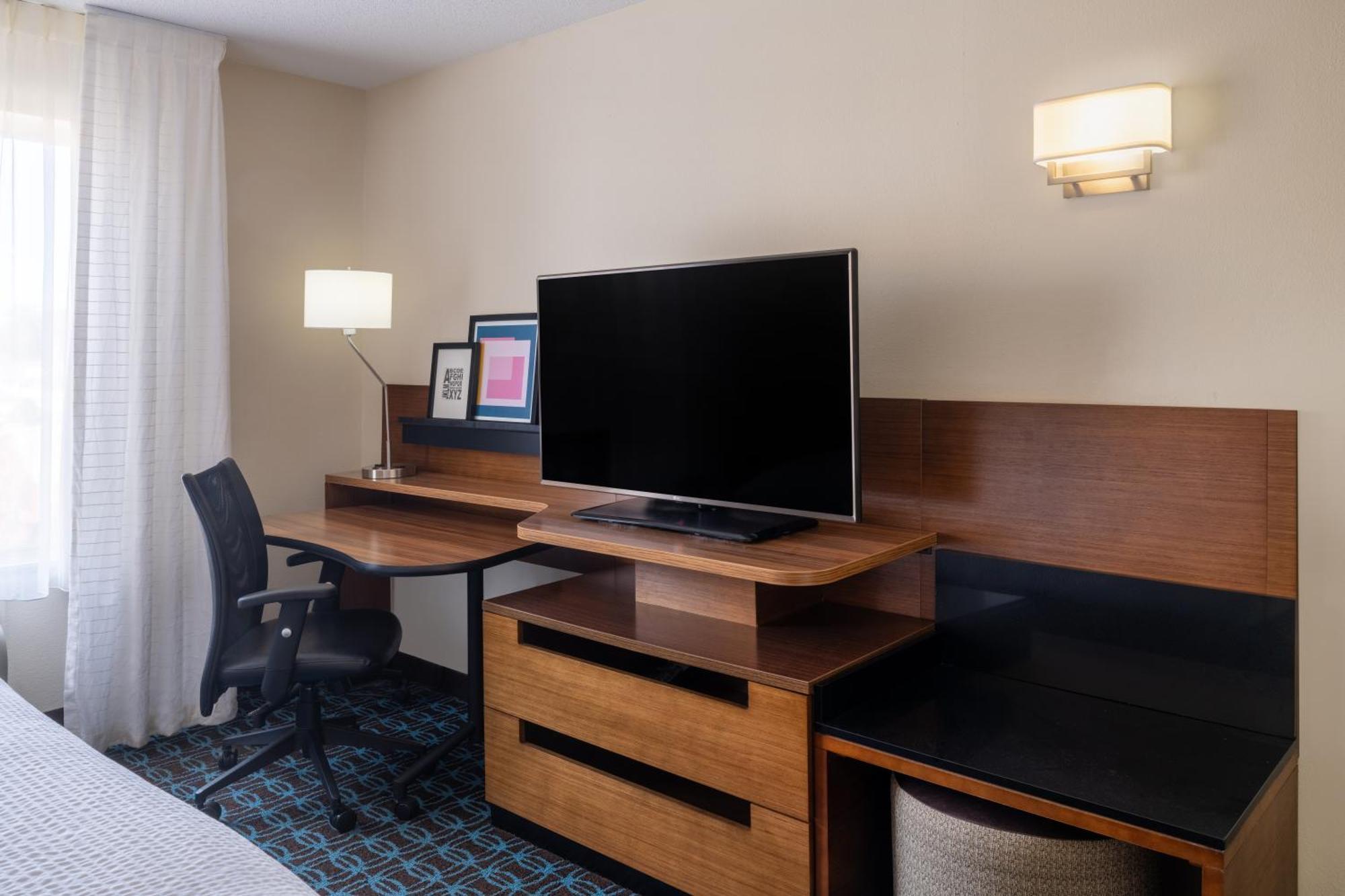 Garner Hotel Macon West By Ihg מראה חיצוני תמונה