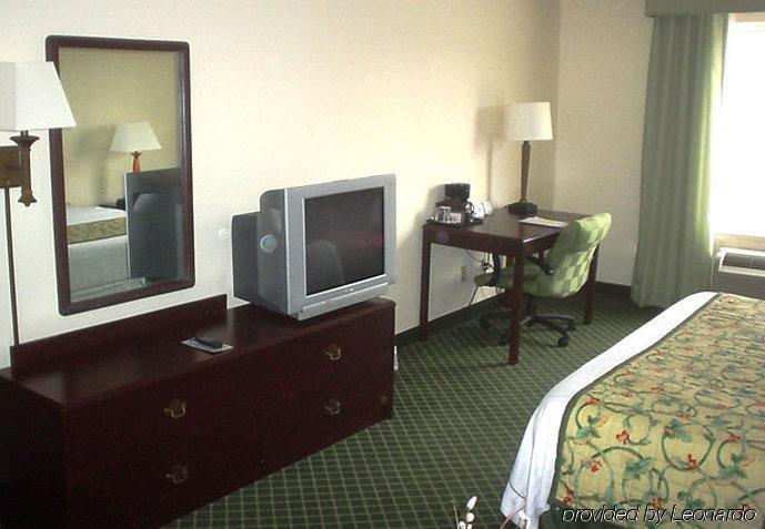 Garner Hotel Macon West By Ihg מראה חיצוני תמונה